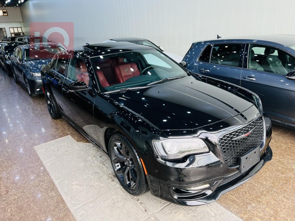 کرایسلەر 300